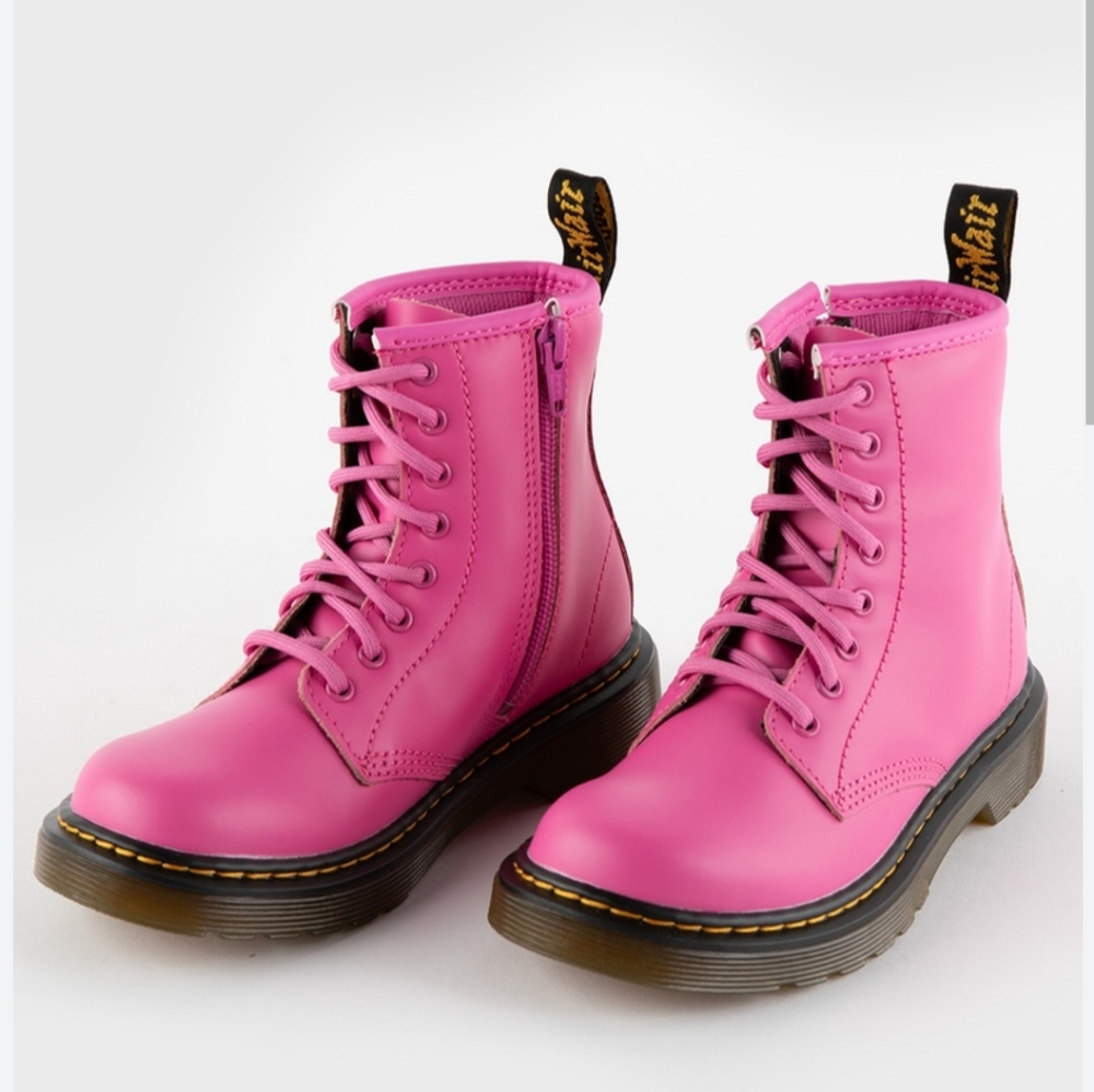 Youth Girls Doc Marten Pink Boots Size 3 US 34 Euro